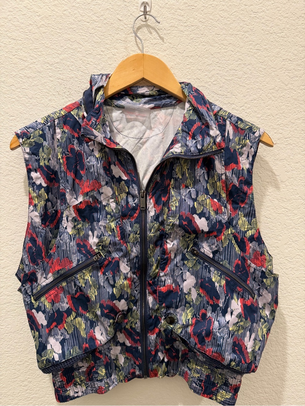 FP Movement Free People Hooded Windbreaker Vest Abstract Floral XS Activewear